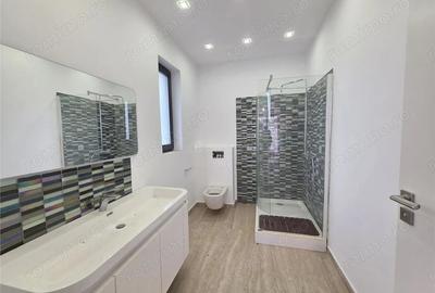 Casă cu 5 camere cu Teren 908 Mp în Central - 1