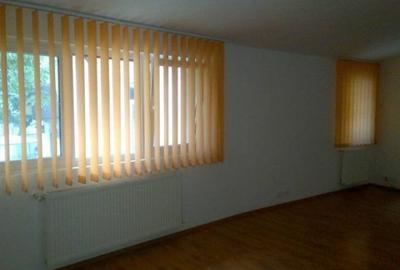 Apartament in Vila P+1, Eminescu - Mosilor - 110 mp.  curte + parcare + nemobilat - 4