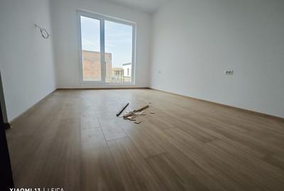 Casa individuala- 3 camere- 343mp teren - 17