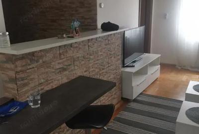 Garsonieră în Apărătorii Patriei