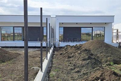 Casă cu Teren 435 Mp în Central - 1