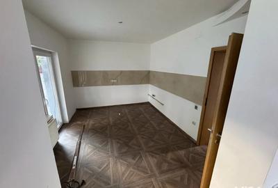 Proprietar vand casa parter+mansarda zona 0 Dumbravita - 2