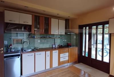 Casa cu 5 camere, 198 mp utili, 600 mp teren, in cartierul Primaverii - 9