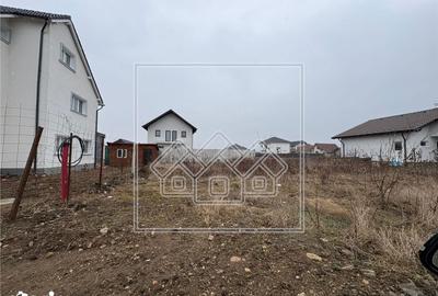 Teren de 485 mp, în Cristian