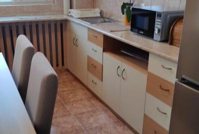 Apartament cu 2 camere decomandat în Rogerius