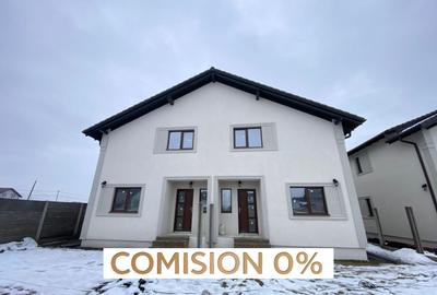 Duplex cu 4 camere cu Canalizare în Moșnița Veche