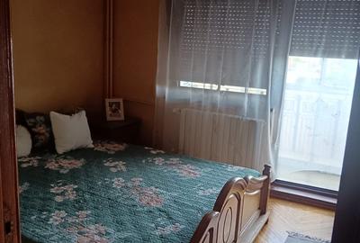 Bulevardul Decebal  apartament de 4 camere spatios in bloc deosebit - 2