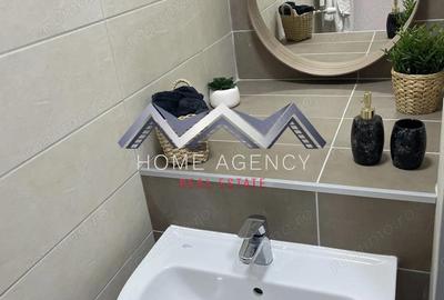 Apartament cu 3 camere semidecomandat în Central