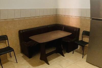 Casă cu 4 camere în Romană - 1