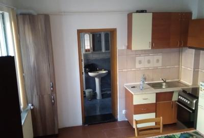 Apartament cu 2 camere semidecomandat, mobilat în Central - 2
