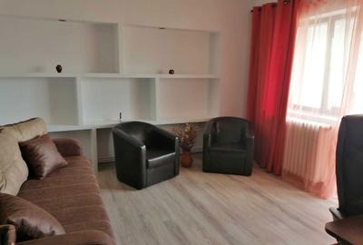 Garsonieră decomandată în Nicolina - 9