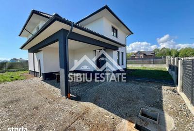 Casă cu 5 camere cu Teren 500 Mp în Central - 1