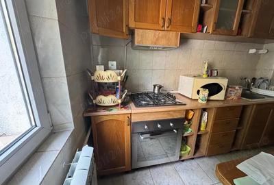 De inchiriat etaj 2 renovat , parcare - 6