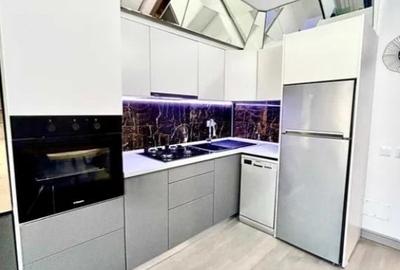 Apartament cu 2 camere semidecomandat, mobilat în Tătărași