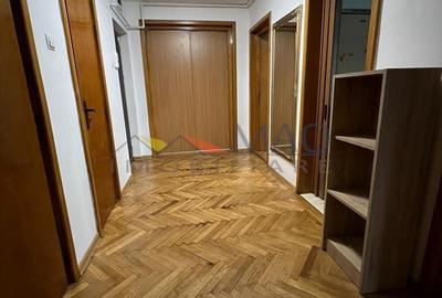 Apartament cu 4 camere decomandat în Cornișa - 11