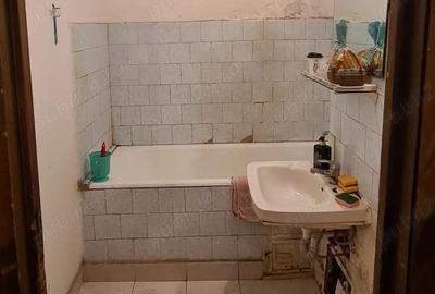 Apartament cu 3 camere decomandat în Lacul Tei - 10