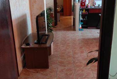 Apartament 3 camere decomandat, 65 mp, zona Bals - 9