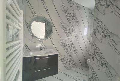 Duplex cu 4 camere cu Canalizare în Ipotești - 9