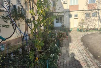 Apartament cu 2 camere decomandat în Central - 1