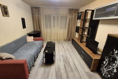 Inchiriez apartament doua camere in Micalaca zona 300 - 1