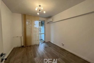 Spațiu comercial, în P-ța Victoriei - 4