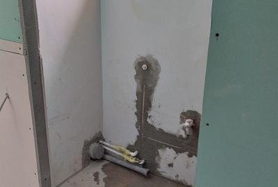 Garsonieră decomandată în Romană