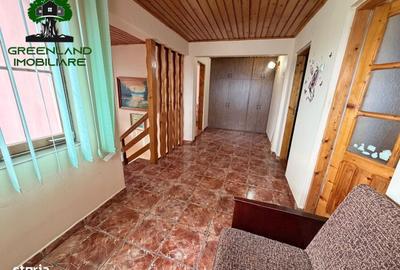 Casă cu 4 camere în Podul de Fier - 11