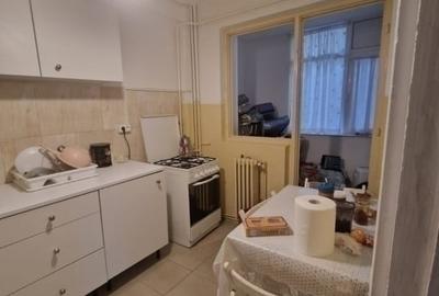 Apartament cu 3 camere decomandat în Centru Civic - 6