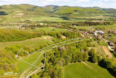 FILM! Teren extravilan cu priveliste deosebita, 11.306 mp, M - 1