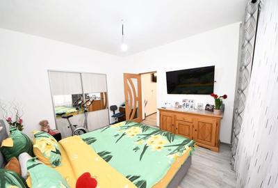 De vanzare casa cu 3 apartamente + anexa 75 mp, Comision 0% - 18