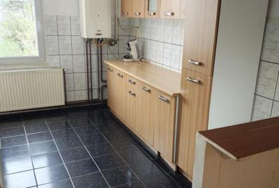 Apartament de 4 camere ( Hol H )-Tractorul