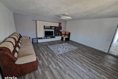Casă cu 4 camere cu Teren 432 Mp în Central - 1