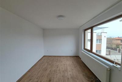 Casă individuală cu 4 camere cu Canalizare în Bună Ziua - 9