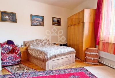 Casă cu 4 camere cu Teren 411 Mp în Central