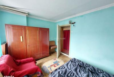 Apartament cu 3 camere semidecomandat în Micro 14 - 2