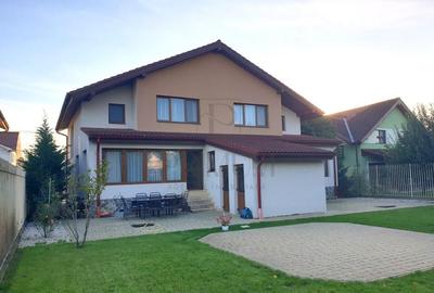 Duplex cu 4 camere cu Canalizare în Moșnița Nouă - 1