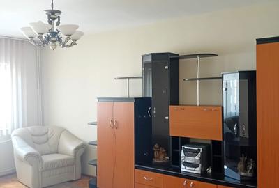 Apartament cu 3 camere decomandat în Central - 1