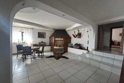 Afacere la cheie, 2963 mp utili, 21598 mp teren, Cernele - 2