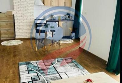 Apartament cu 2 camere semidecomandat, mobilat în Ultracentral