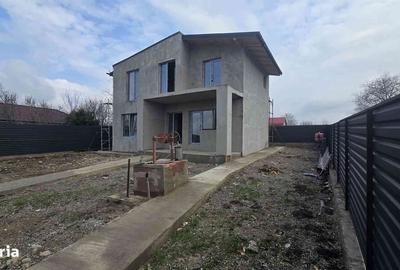 Casă cu 4 camere cu Teren 500 Mp în Rediu - 4