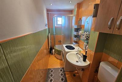 Apartament cu 2 camere decomandat, mobilat în Micro I - 8