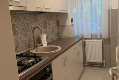 Apartament 3 camere - Casa de Cultura - 400 euro/luna (Cod E8) - 3