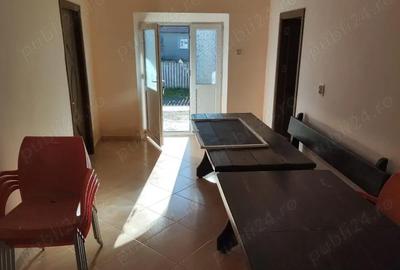 Casă cu 4 camere în Central - 1