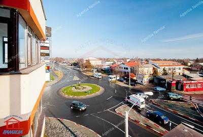 Apartament cu 3 camere decomandat, mobilat în Bd. Coșbuc
