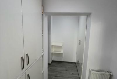 Garsonieră decomandată în Central - 2