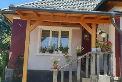 Casă cu 2 camere cu Teren 1400 Mp în Cuzăplac - 4