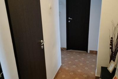 Apartament cu 3 camere decomandat în Unirii Sud - 2