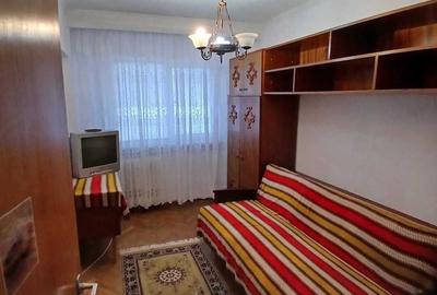 Apartament cu 3 camere decomandat în Radu Negru - 1