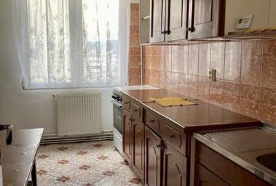 Apartament cu 3 camere decomandat în Central - 3