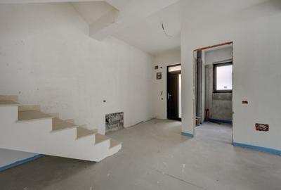 Duplex cu 4 camere decomandat cu Canalizare în Păcii - 17